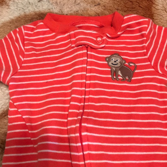 Carter’s Onesie - Picture 2 of 4